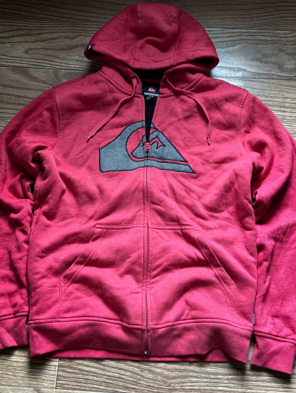 y2k vintage quiksilver zip-up hoodie streetwear skater surf grunge red pullover